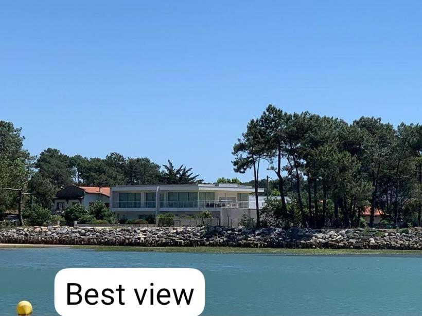 米尼赞海滩 Waterfront One酒店 外观 照片